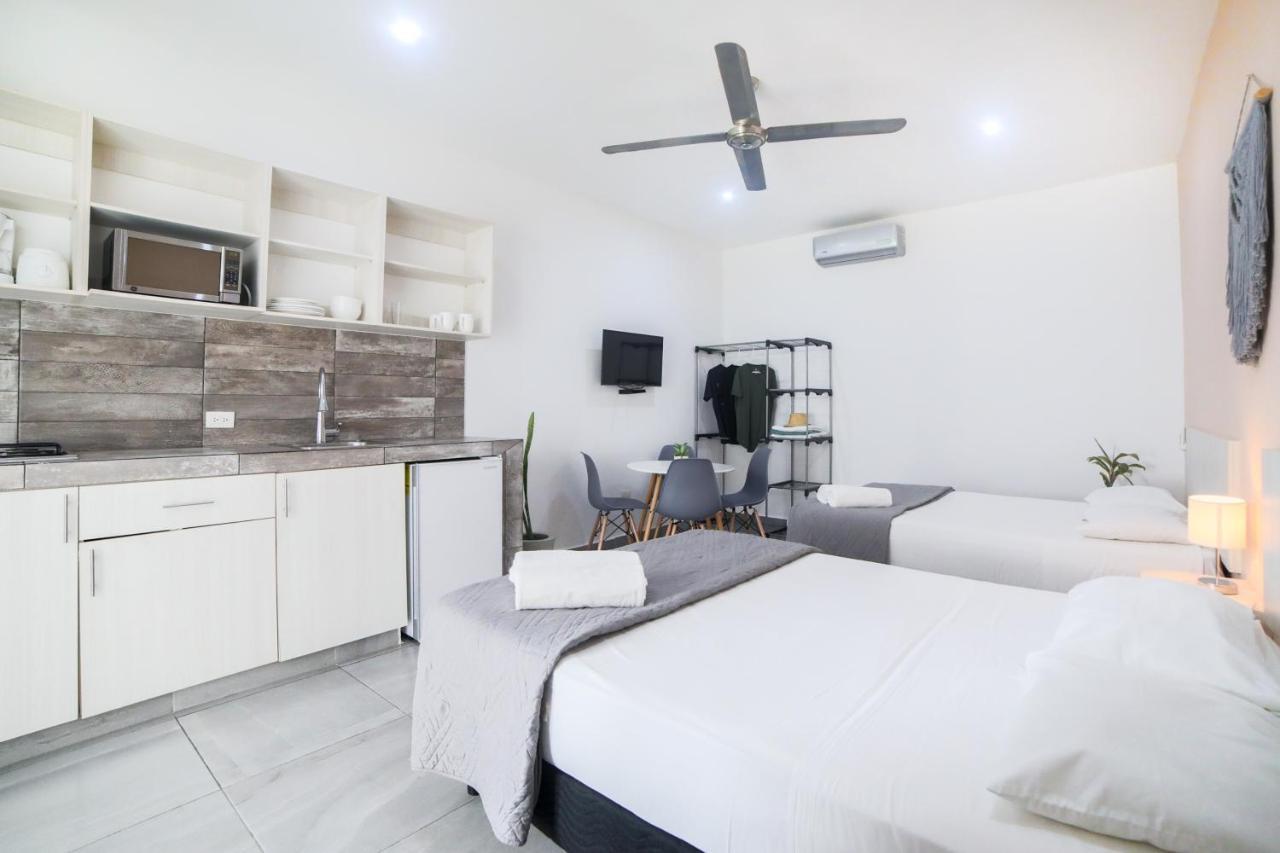 Almond Suites 普拉亚卡门 外观 照片