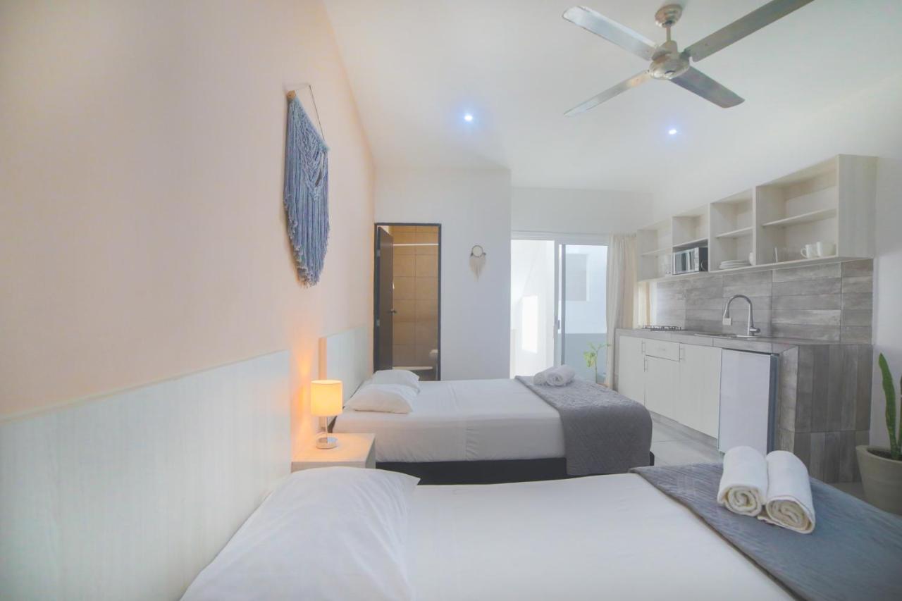 Almond Suites 普拉亚卡门 外观 照片