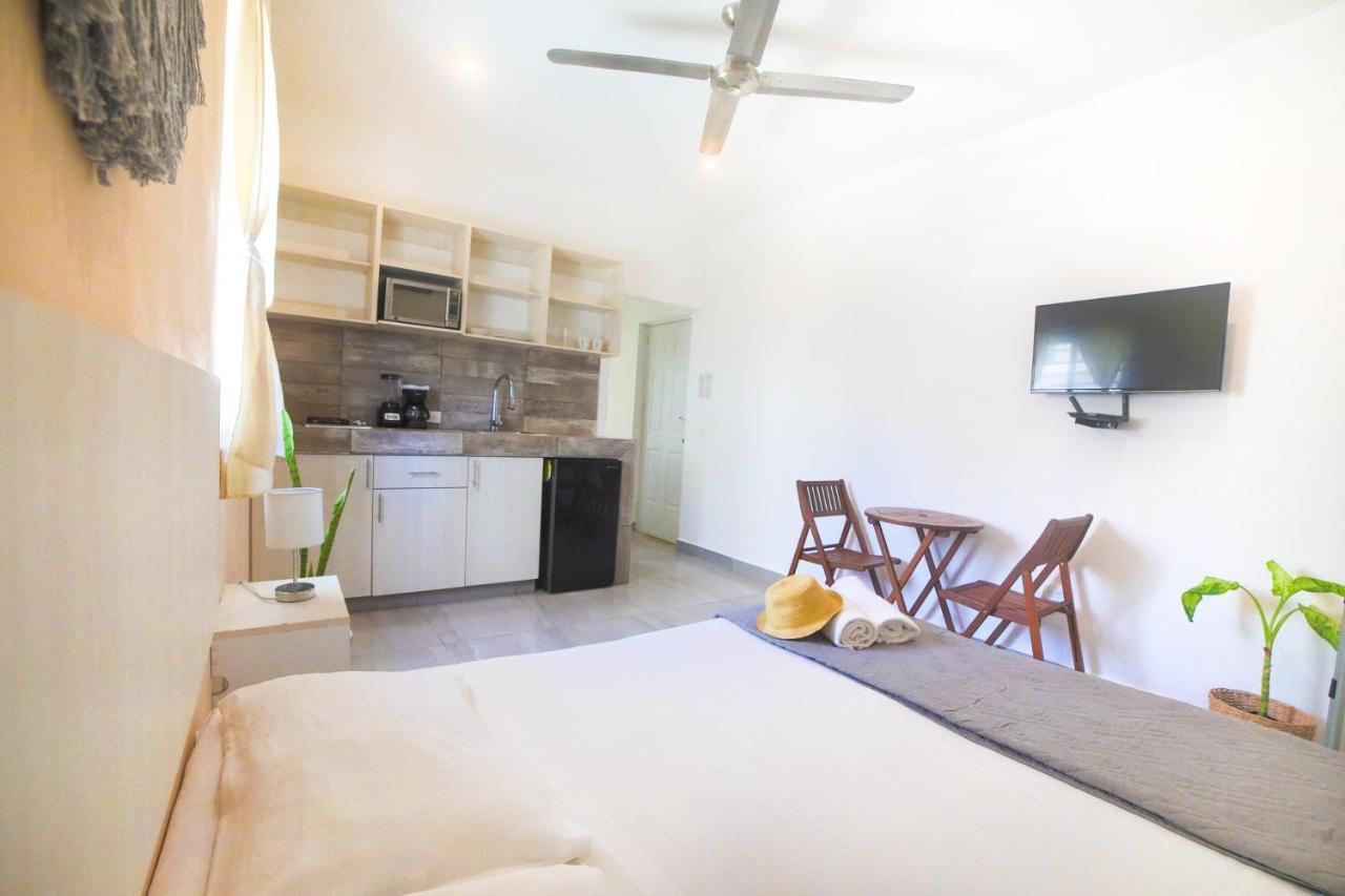 Almond Suites 普拉亚卡门 外观 照片